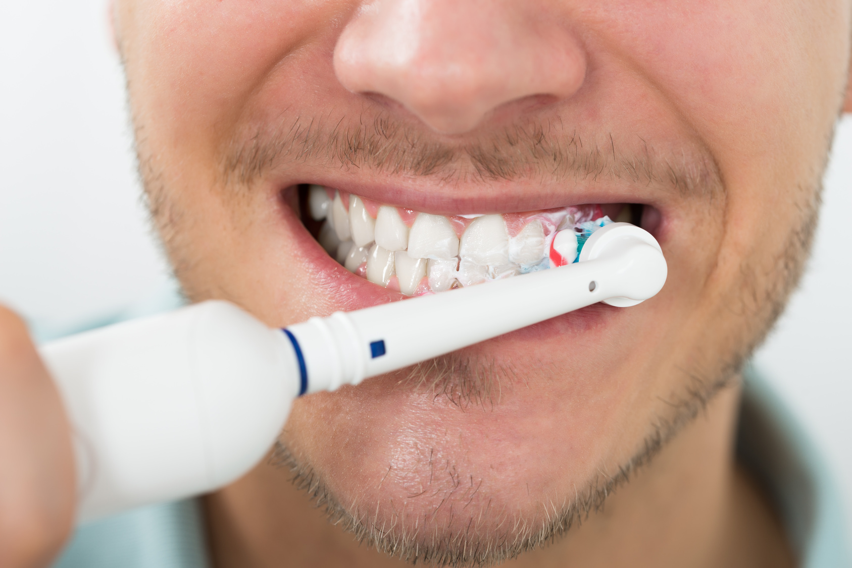 Oral-B yhteensopivat vaihtopäät hammasharjaan, 8 tai 16 kappaletta alk. 9,90 € (säästä jopa 52%)