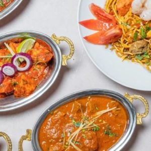 Vapaavalintaiset kana-, kala- tai kasvisannokset kahdelle (2)