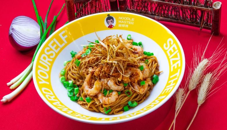 Noodle Master - Vapaavalintaiset ateriat ja kevätkääryleet tai kivennäisvedet kahdelle | -27 % | Espoo, Viherlaakso