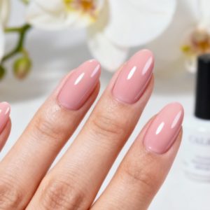 Kynsien geelilakkaus tai rakennekynnet alk. 25 € Vantaa, Asola, Safe Beauty